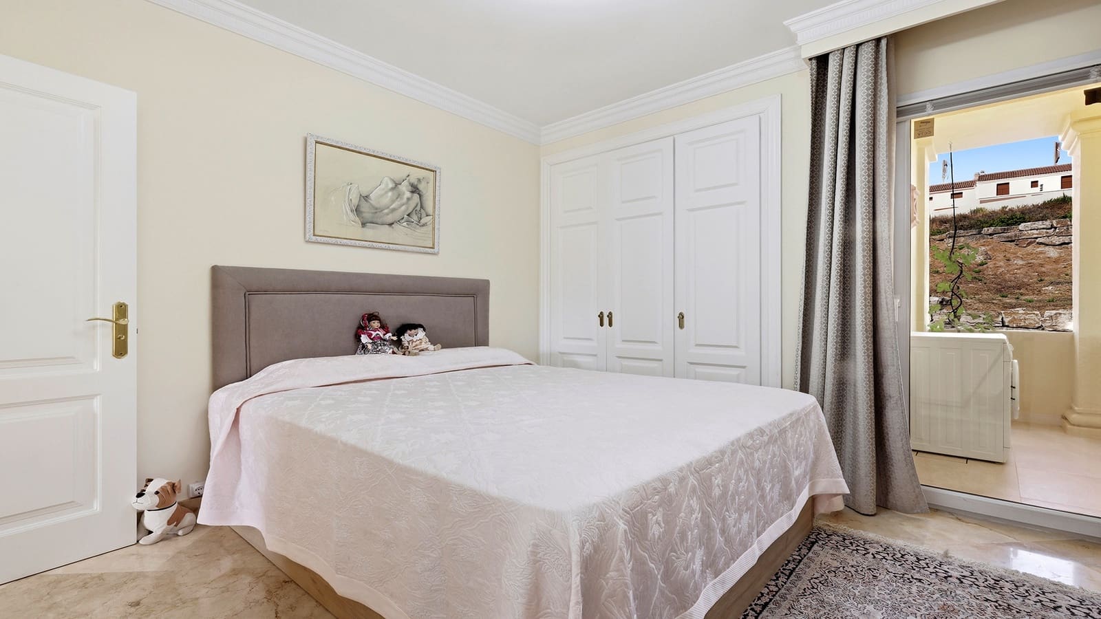 2 bedroom Apartment for sale in Casares with pool garage - € 532,000 (Ref: 10047045)