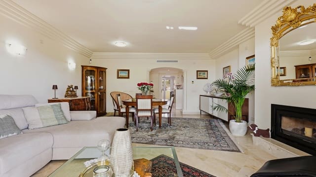 2 soverom Leilighet til salgs i Casares med svømmebasseng garasje - € 532 000 (Ref: 10047045)