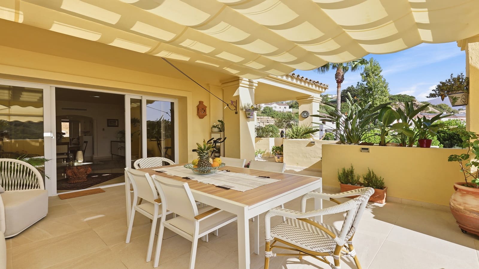 2 bedroom Apartment for sale in Casares with pool garage - € 532,000 (Ref: 10047045)