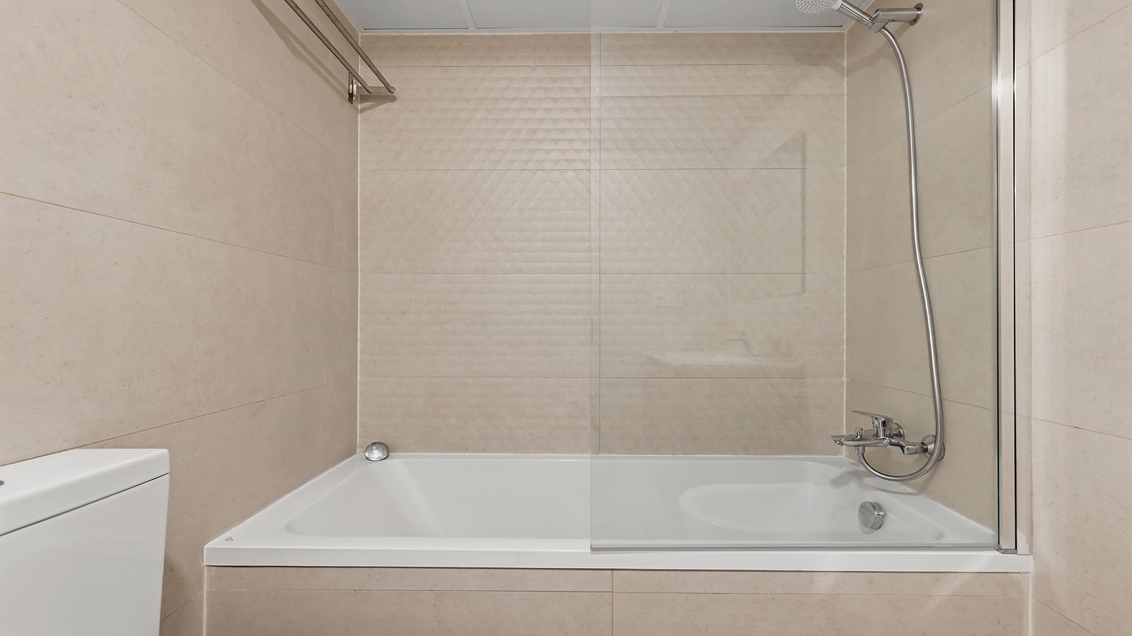 Apartamento de 2 habitaciones en Manilva en venta con piscina garaje - 340.000 € (Ref: 10048933)