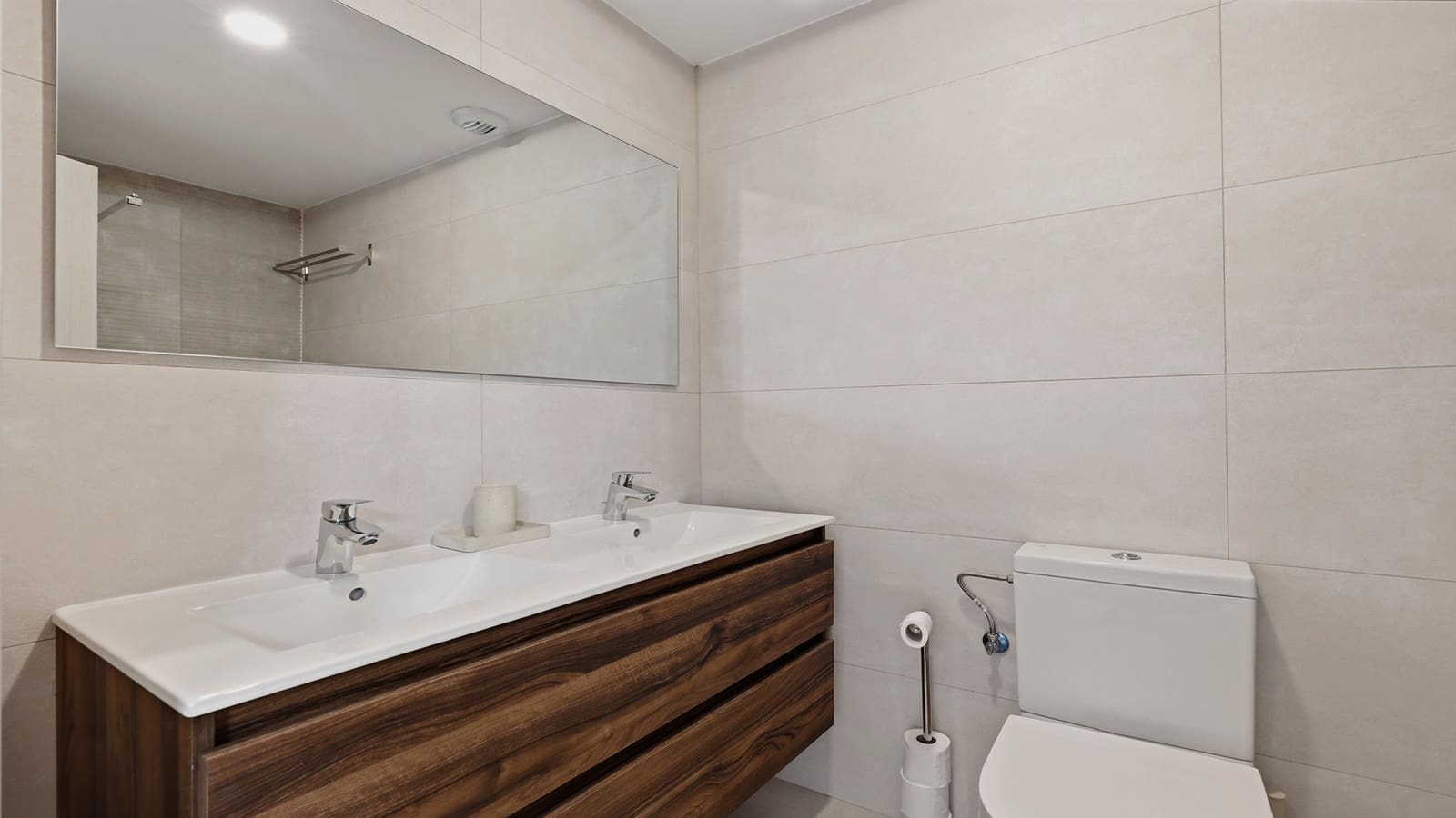 Apartamento de 2 habitaciones en Manilva en venta con piscina garaje - 340.000 € (Ref: 10048933)