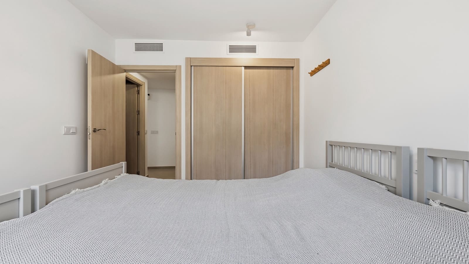 Apartamento de 2 habitaciones en Manilva en venta con piscina garaje - 340.000 € (Ref: 10048933)