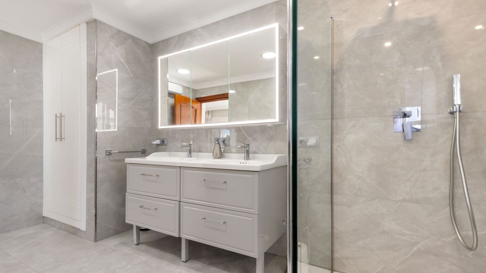 4 camera da letto Villetta Bifamiliare in vendita in Manilva con piscina garage - 1.450.000 € (Rif: 10146701)