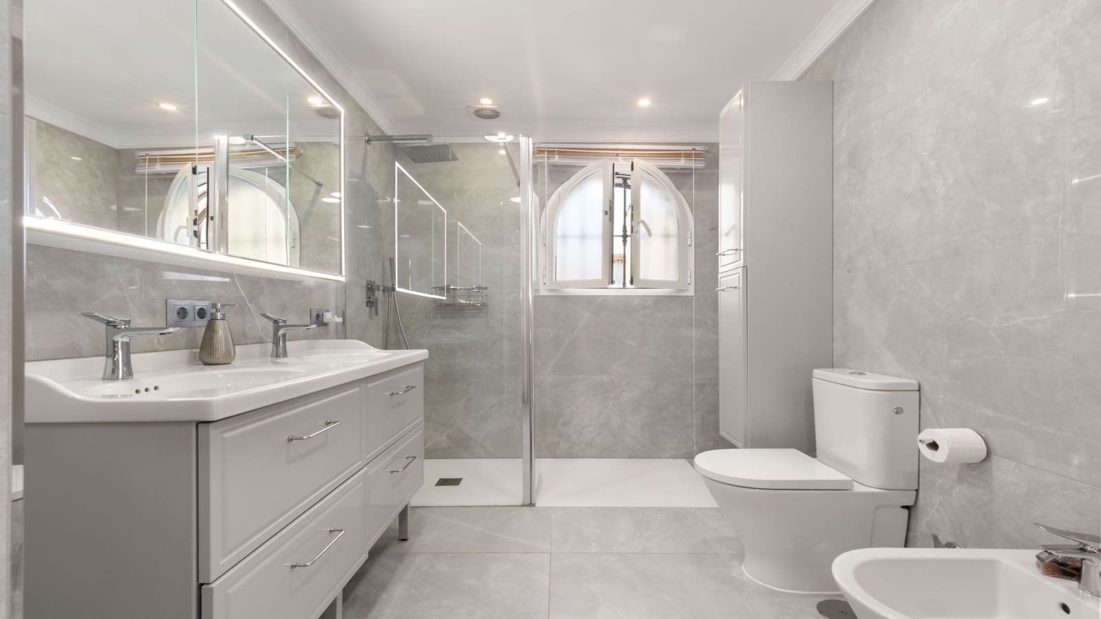 4 camera da letto Villetta Bifamiliare in vendita in Manilva con piscina garage - 1.450.000 € (Rif: 10146701)