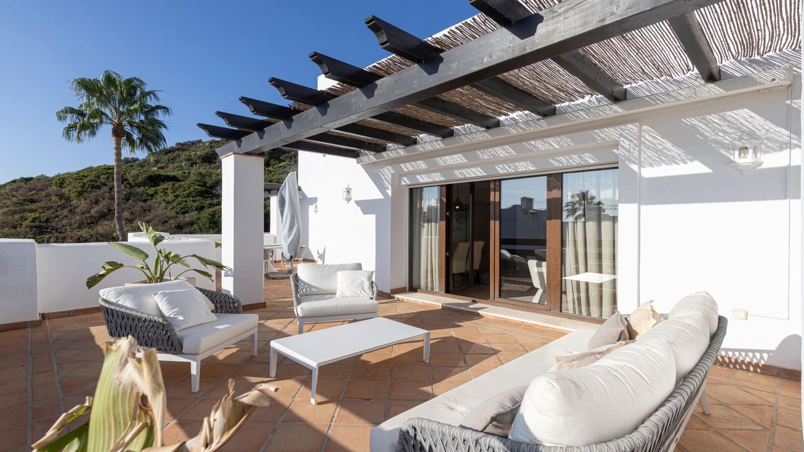 2 bedroom Penthouse for sale in Casares with pool garage - € 519,000 (Ref: 10161224)