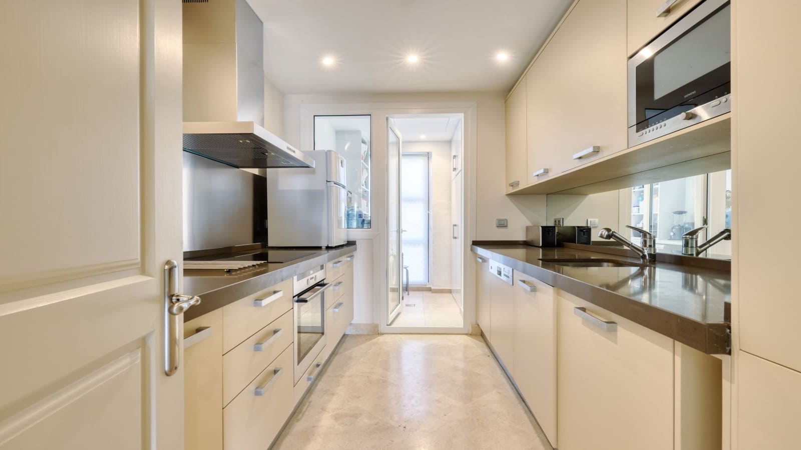 2 bedroom Penthouse for sale in Casares with pool garage - € 519,000 (Ref: 10161224)