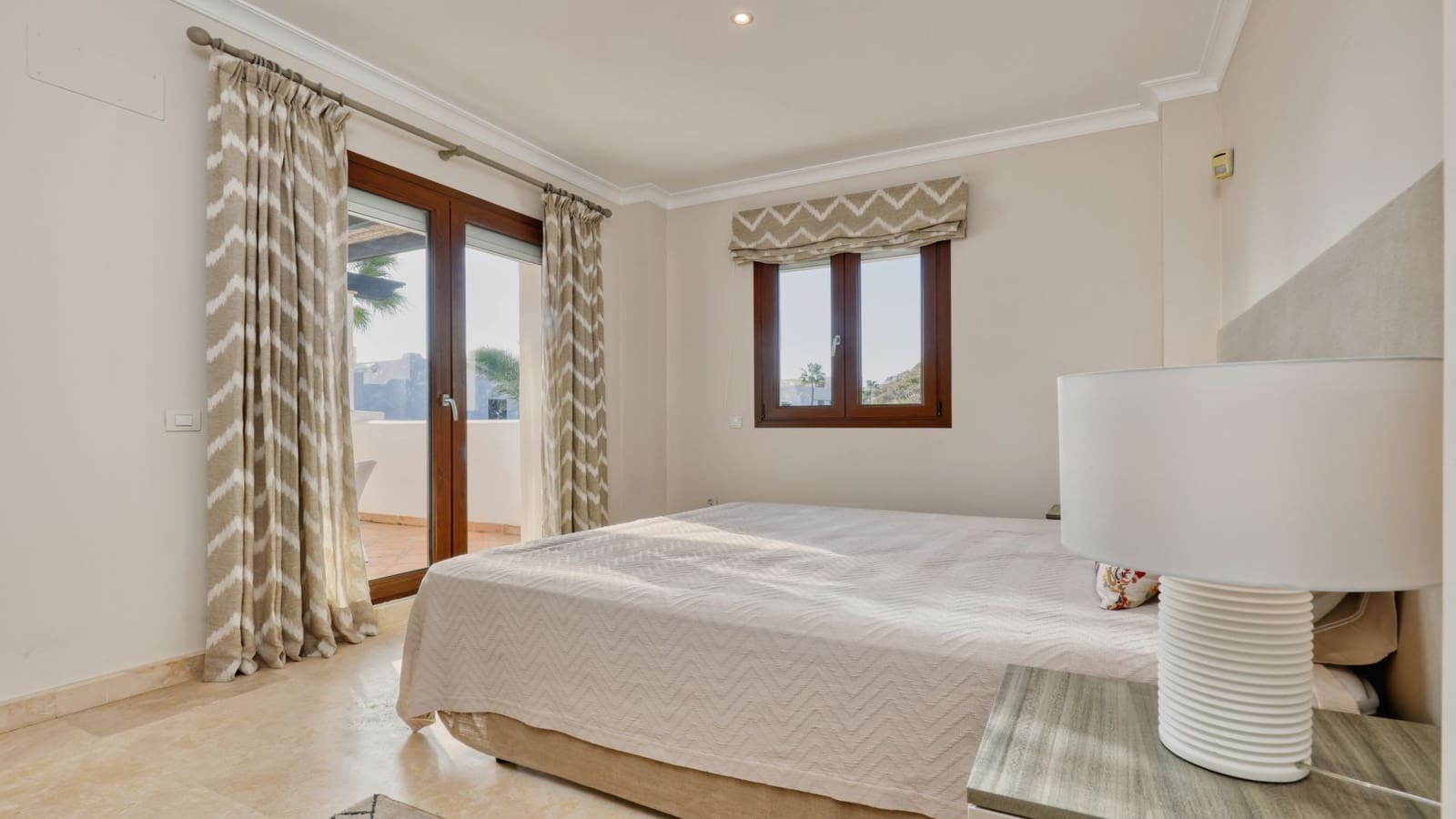2 bedroom Penthouse for sale in Casares with pool garage - € 519,000 (Ref: 10161224)