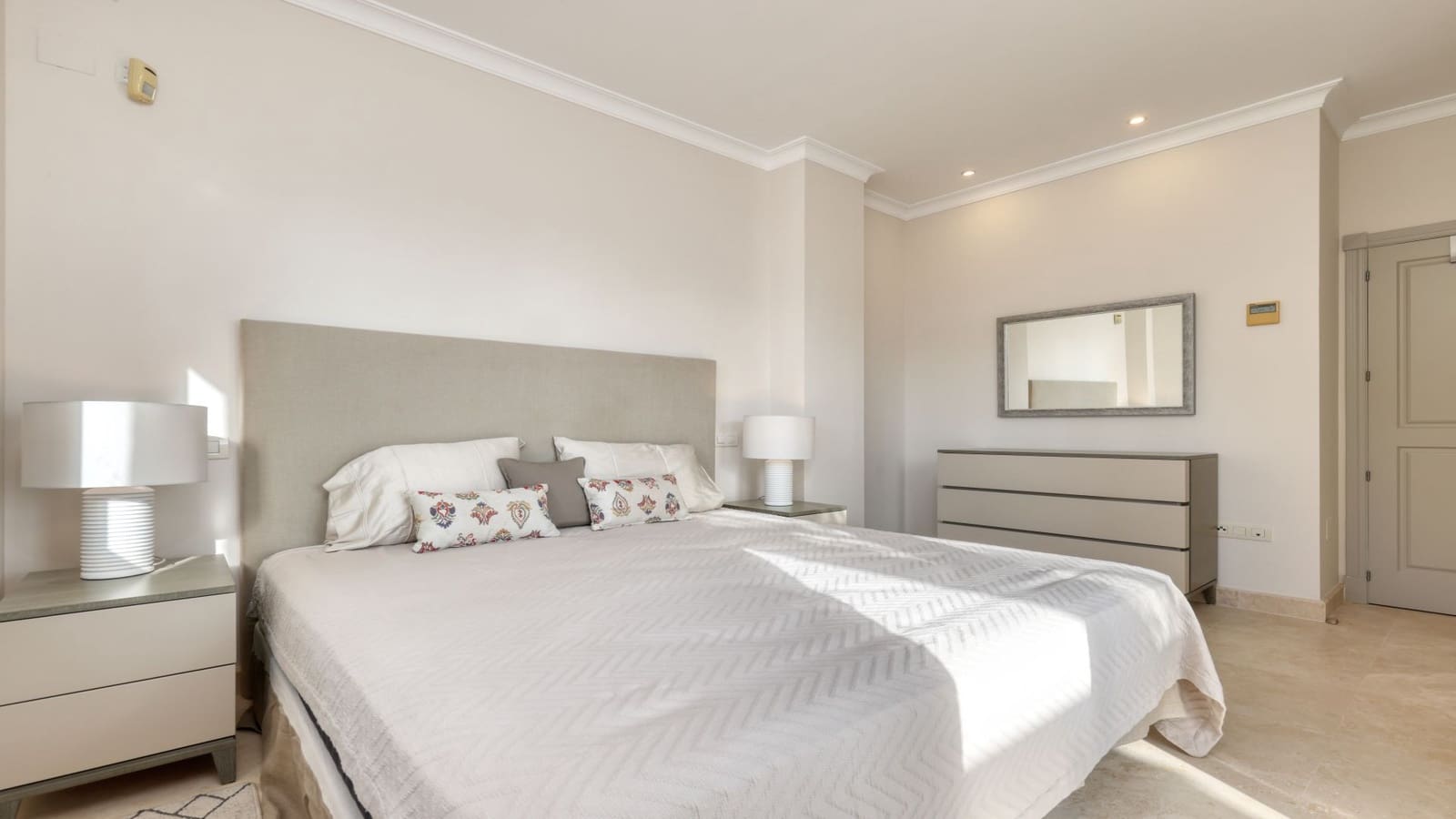 2 bedroom Penthouse for sale in Casares with pool garage - € 519,000 (Ref: 10161224)
