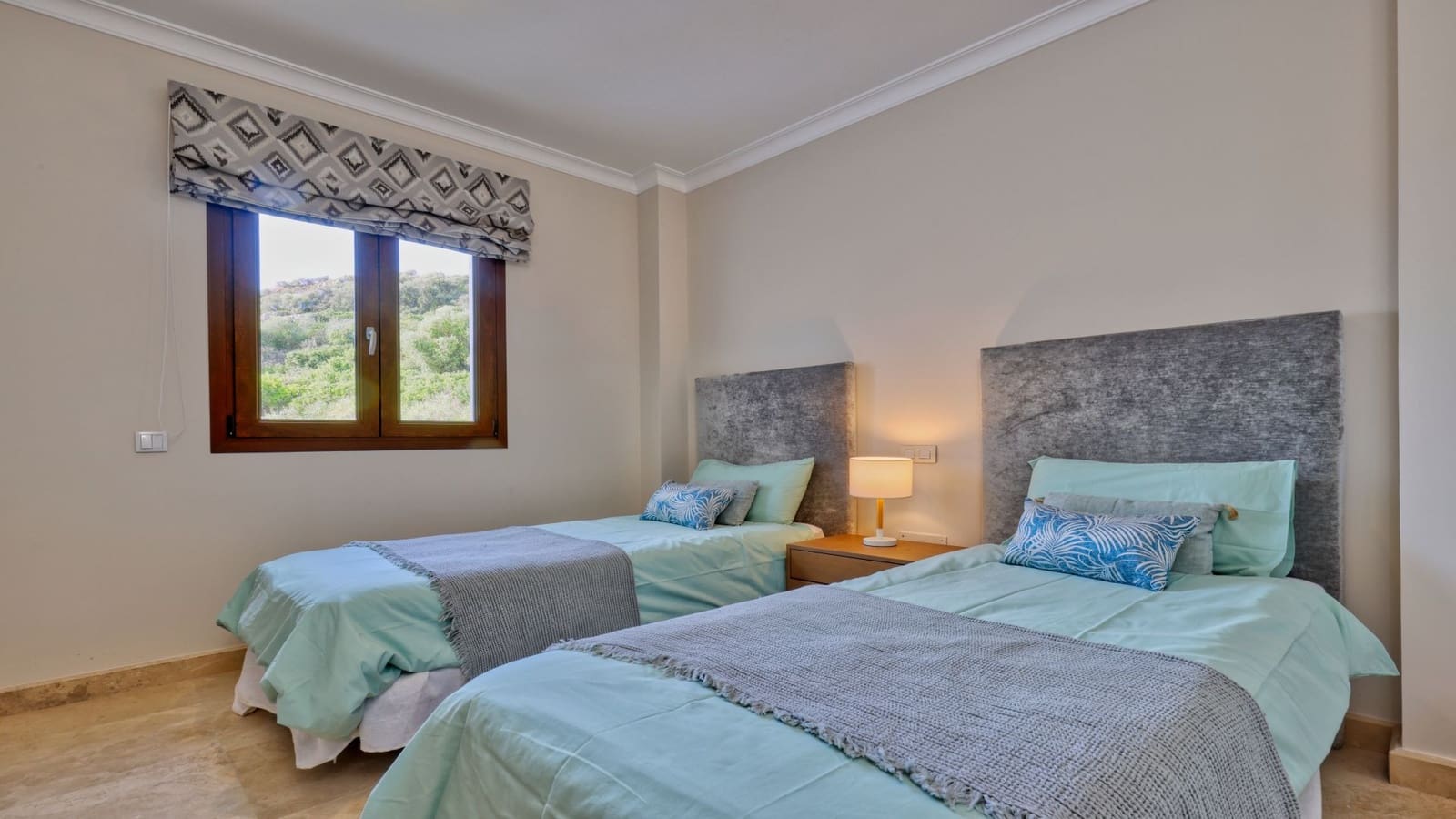 2 bedroom Penthouse for sale in Casares with pool garage - € 519,000 (Ref: 10161224)