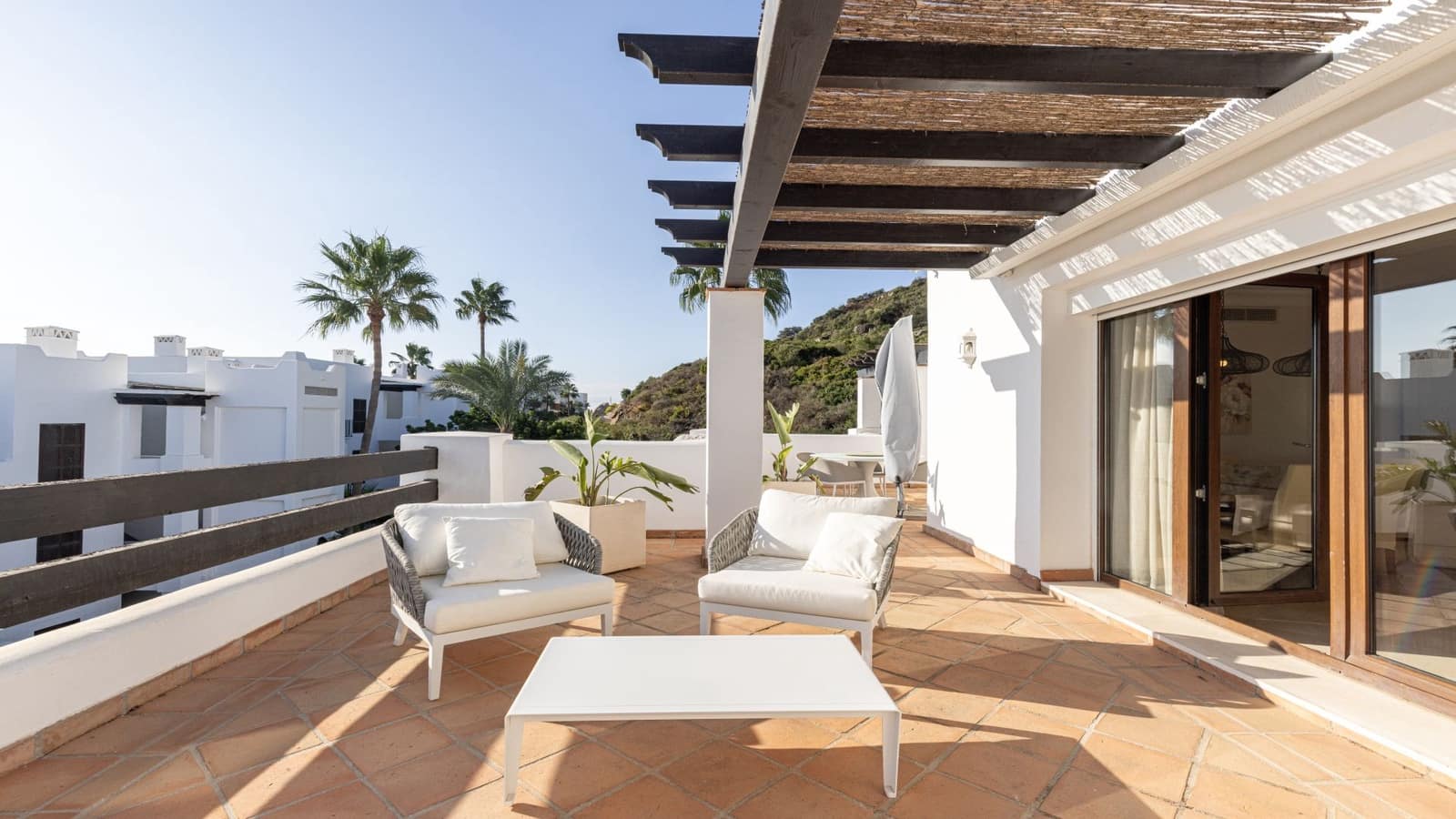 2 bedroom Penthouse for sale in Casares with pool garage - € 519,000 (Ref: 10161224)