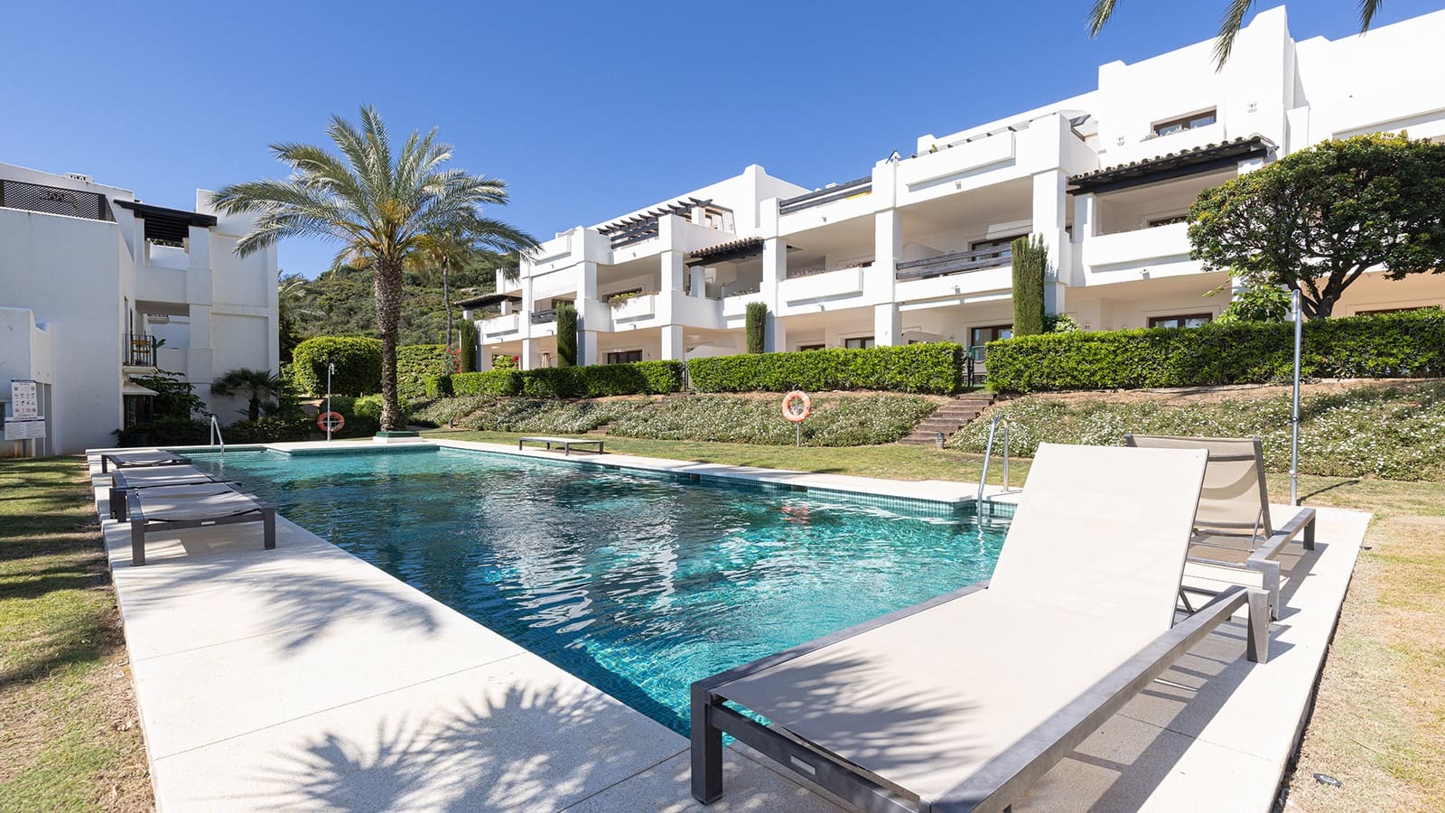 2 bedroom Penthouse for sale in Casares with pool garage - € 519,000 (Ref: 10161224)