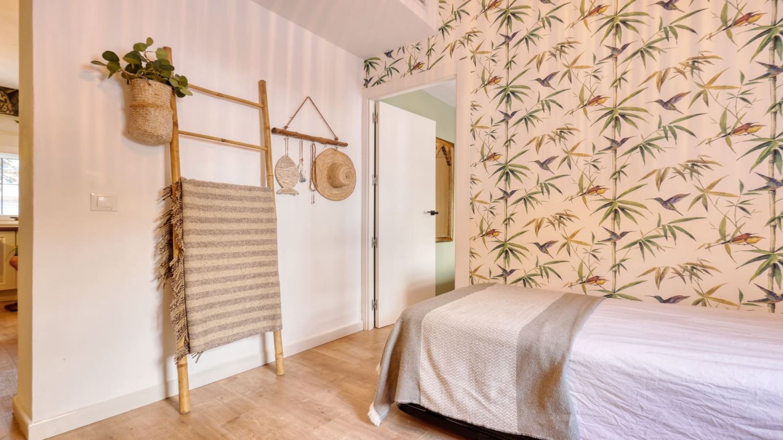 2 sovrum Lägenhet till salu i Estepona - 285 000 € (Ref: 10166324)