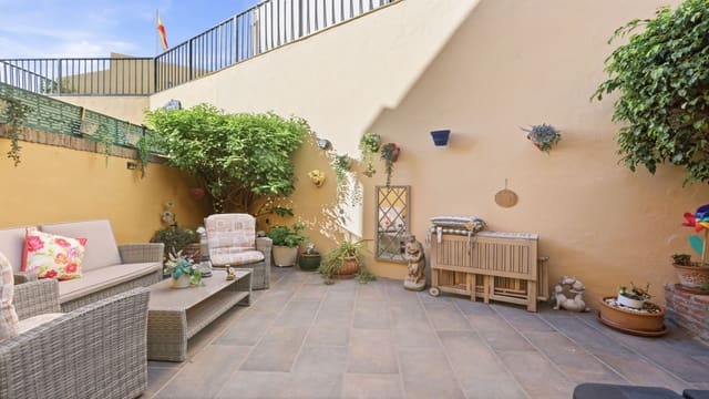 Casa de 3 habitaciones en Manilva en venta con piscina garaje - 329.950 € (Ref: 10180420)