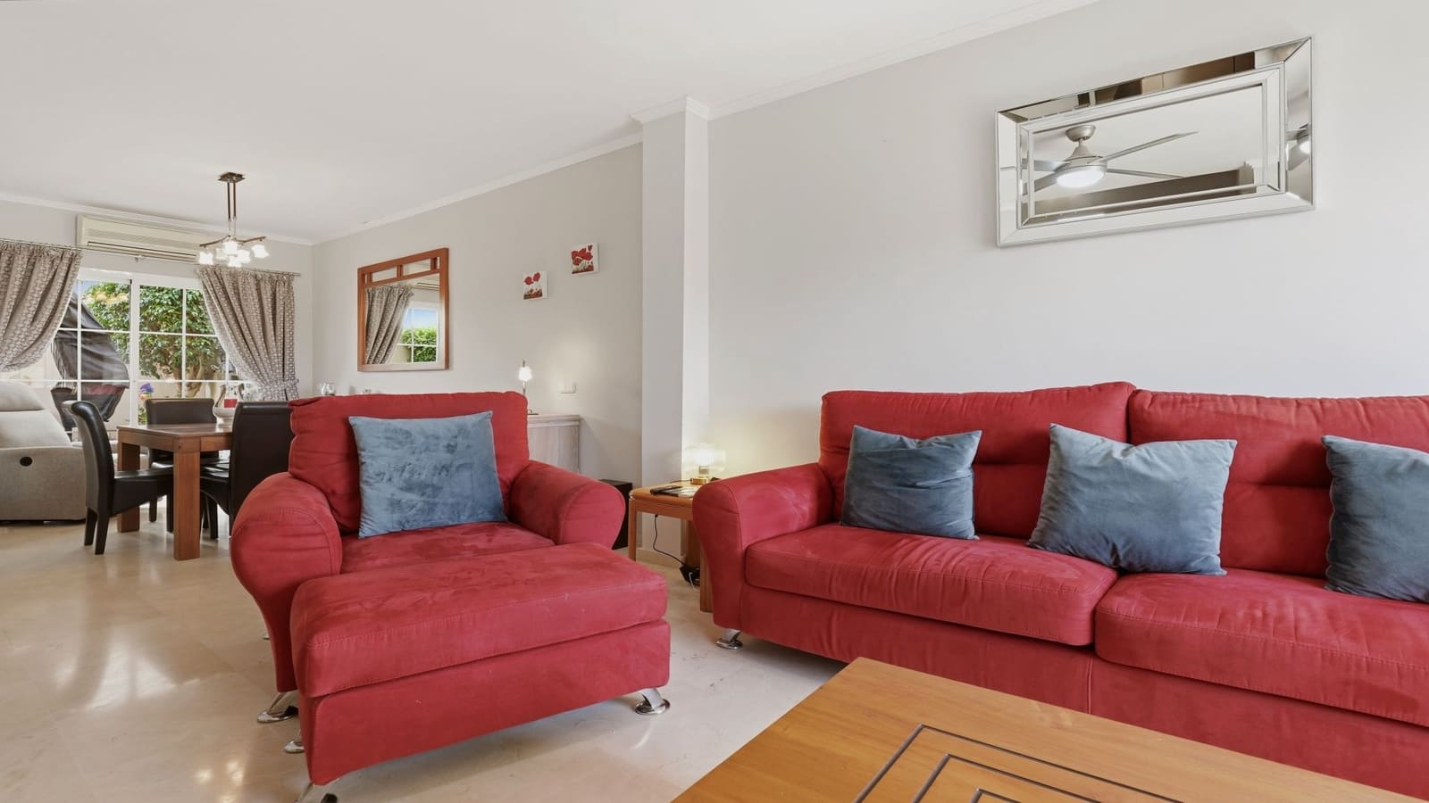 Casa de 3 habitaciones en Manilva en venta con piscina garaje - 329.950 € (Ref: 10180420)