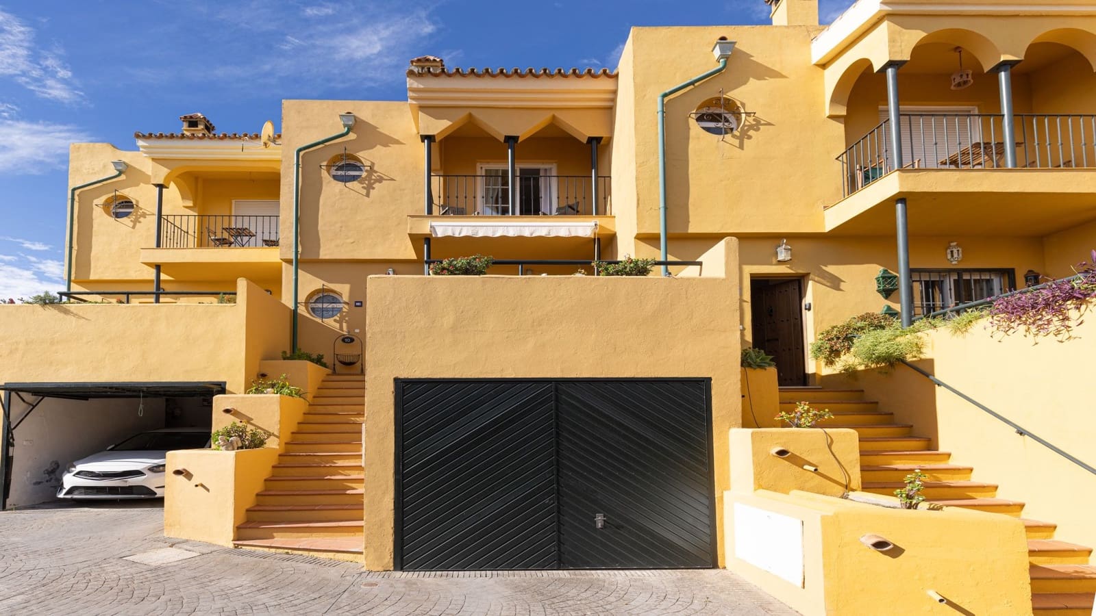 Casa de 3 habitaciones en Manilva en venta con piscina garaje - 329.950 € (Ref: 10180420)