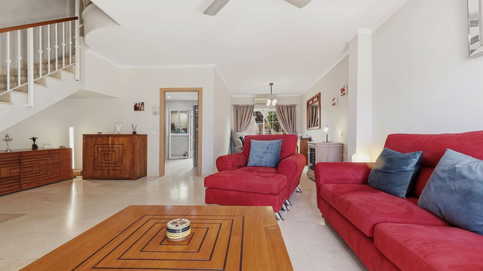Casa de 3 habitaciones en Manilva en venta con piscina garaje - 329.950 € (Ref: 10180420)