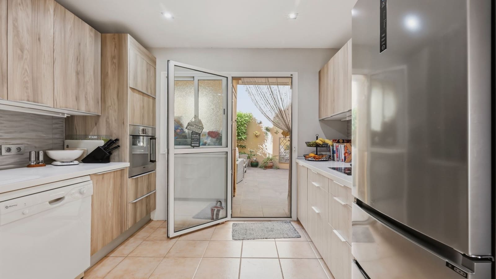 Casa de 3 habitaciones en Manilva en venta con piscina garaje - 329.950 € (Ref: 10180420)