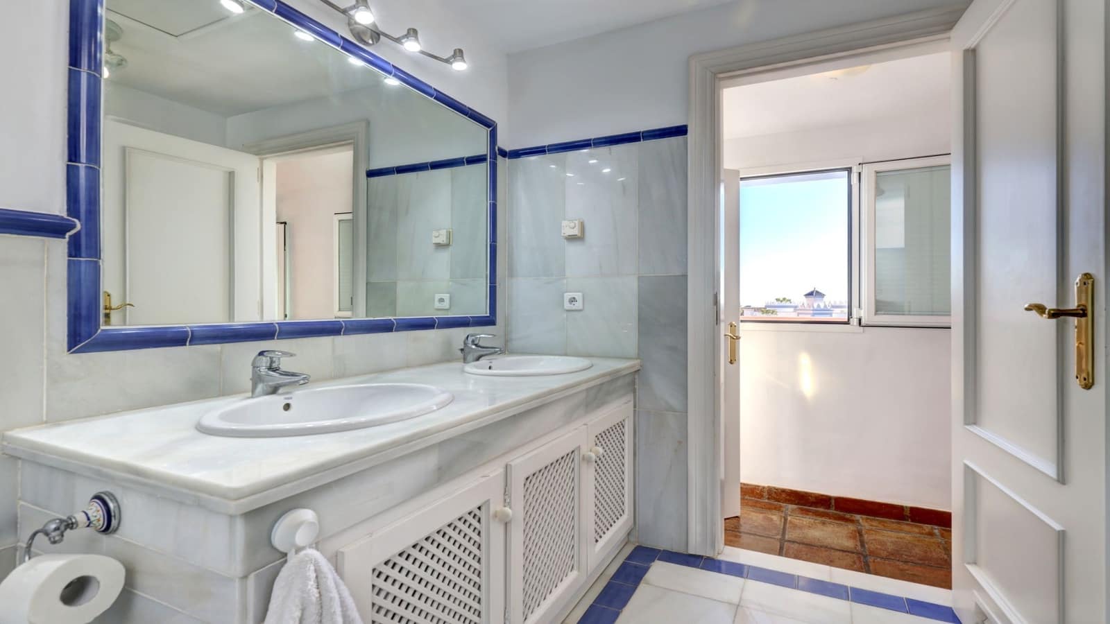 3 soverom Penthouse til salgs i Casares med svømmebasseng garasje - € 875 000 (Ref: 10180421)