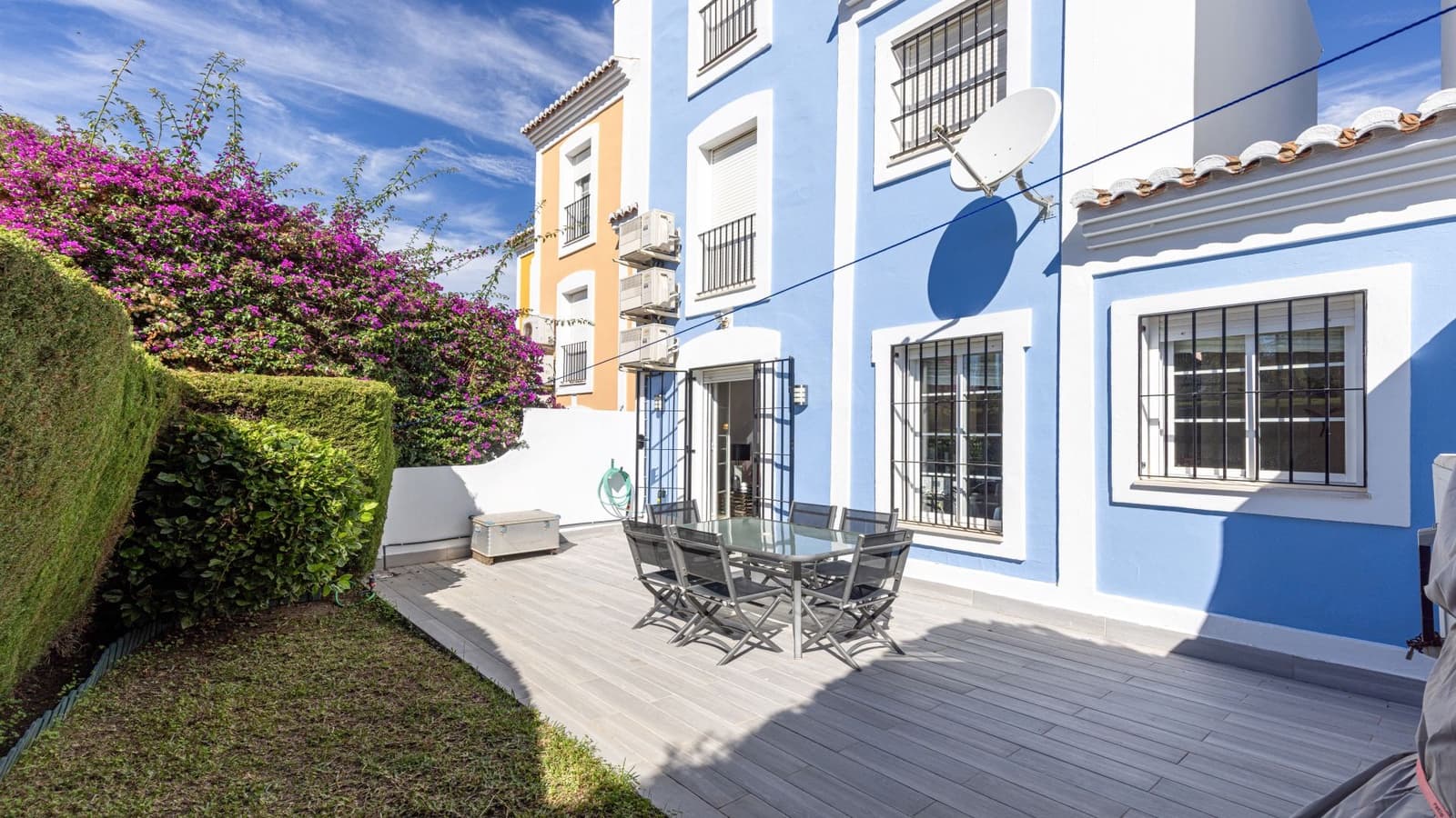 Casa de 3 habitaciones en Bahia de Casares en venta con piscina garaje - 349.000 € (Ref: 10180422)