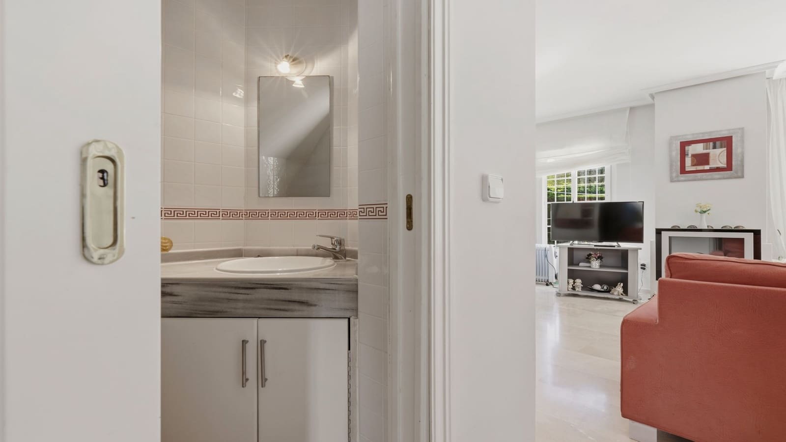 Casa de 3 habitaciones en Bahia de Casares en venta con piscina garaje - 349.000 € (Ref: 10180422)
