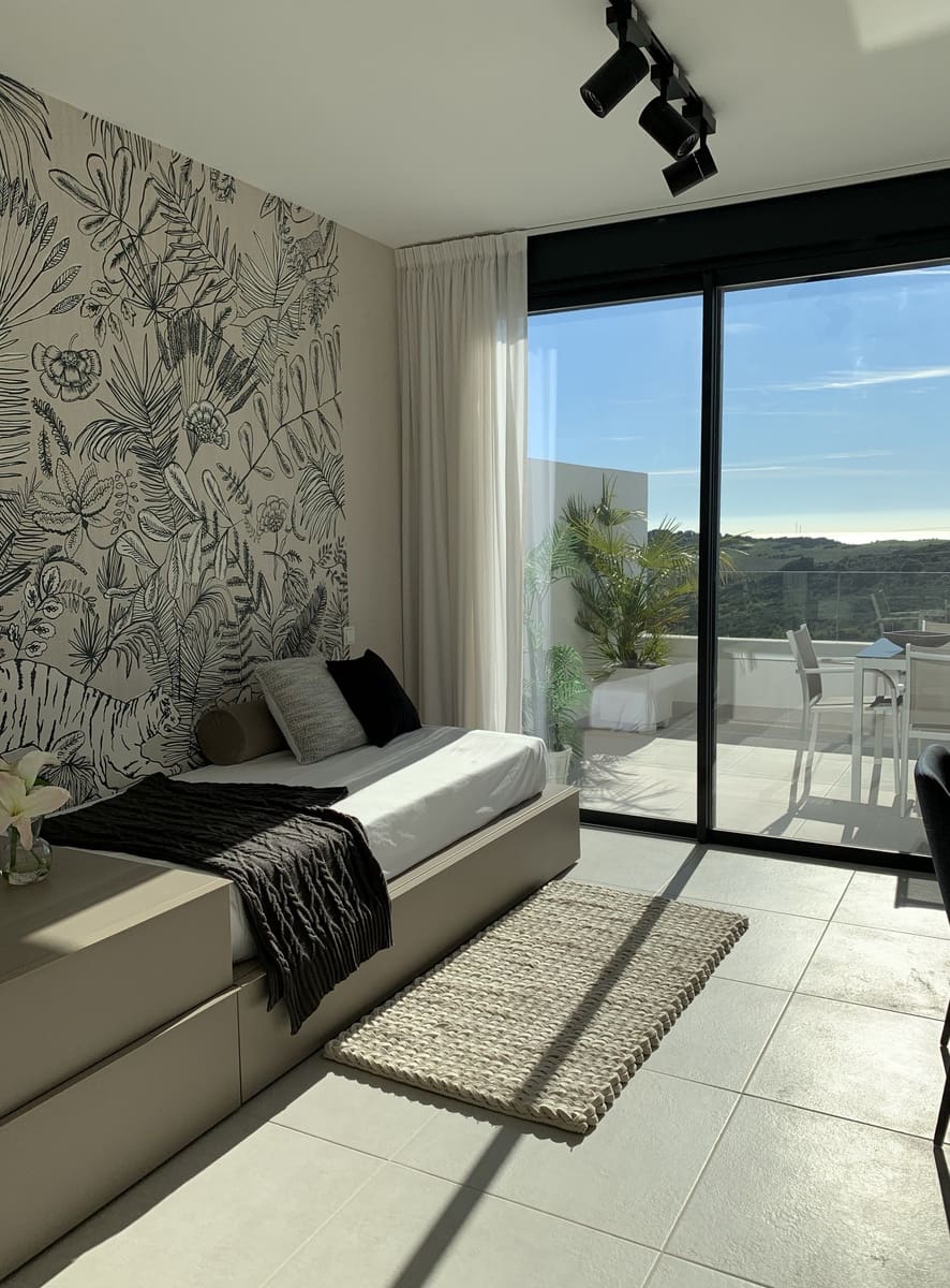 Apartamento de 2 habitaciones en Estepona en venta con piscina garaje - 355.000 € (Ref: 4618288)