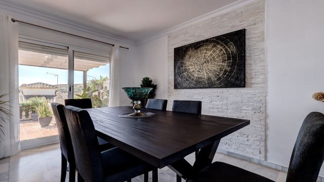 3 sypialnia Dom na sprzedaż w Manilva z basenem garażem - 399 000 € (Ref: 8566455)