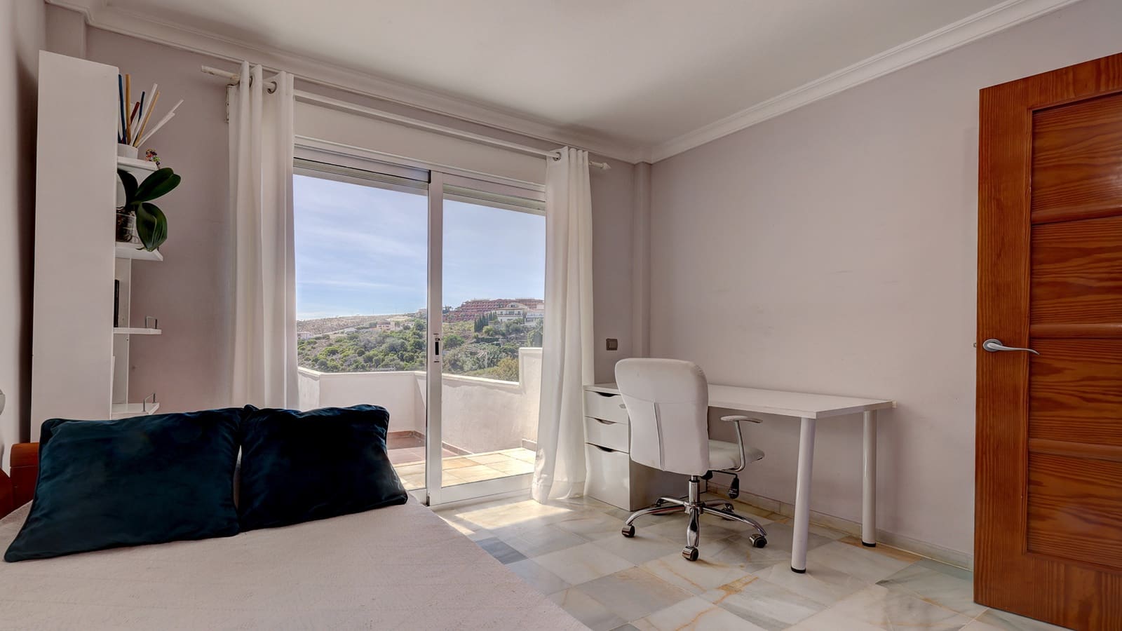 3 bedroom Townhouse for sale in Manilva with pool garage - € 399,000 (Ref: 8566455)