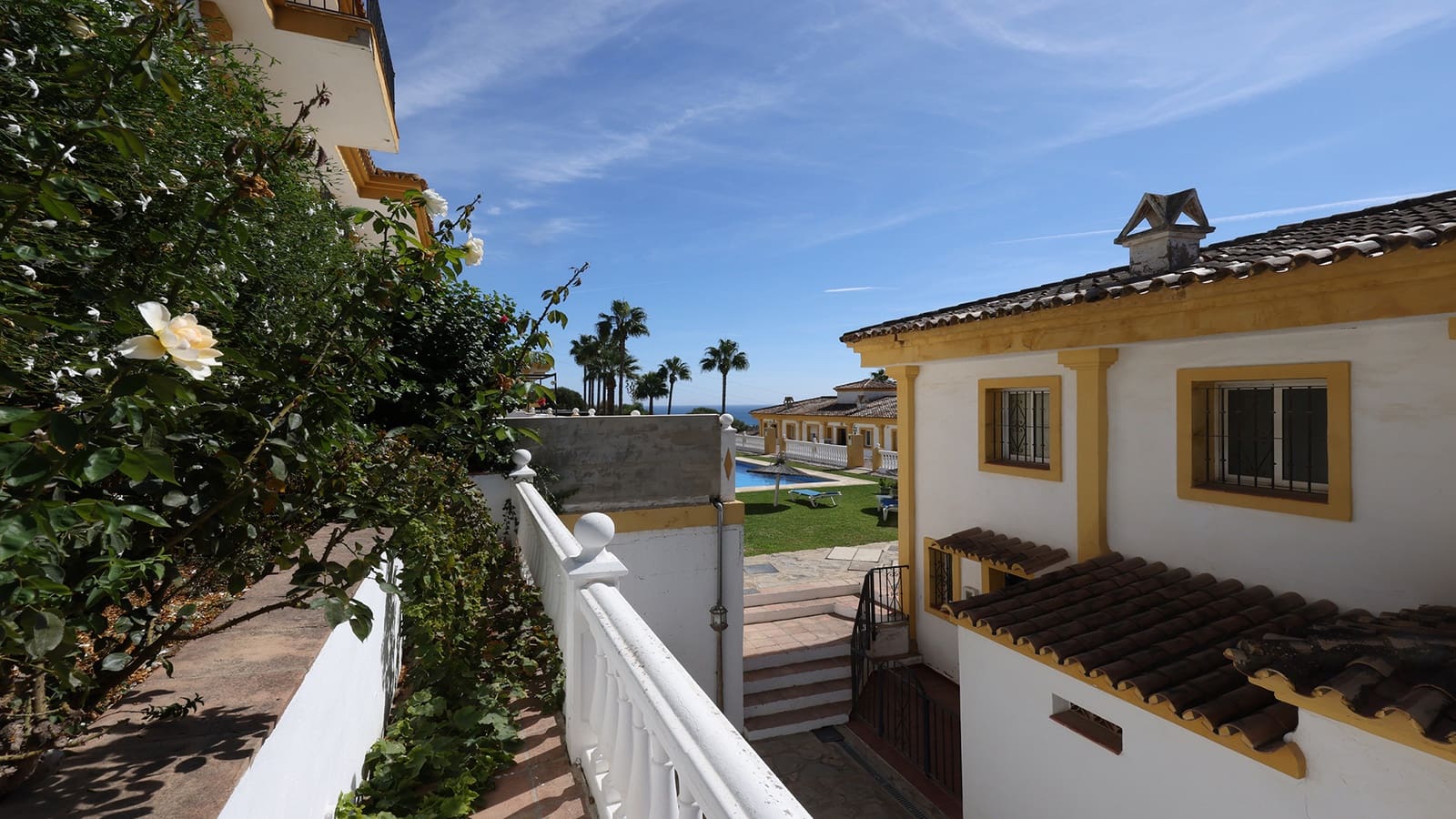 3 bedroom Townhouse for sale in Manilva with pool garage - € 399,000 (Ref: 8566455)