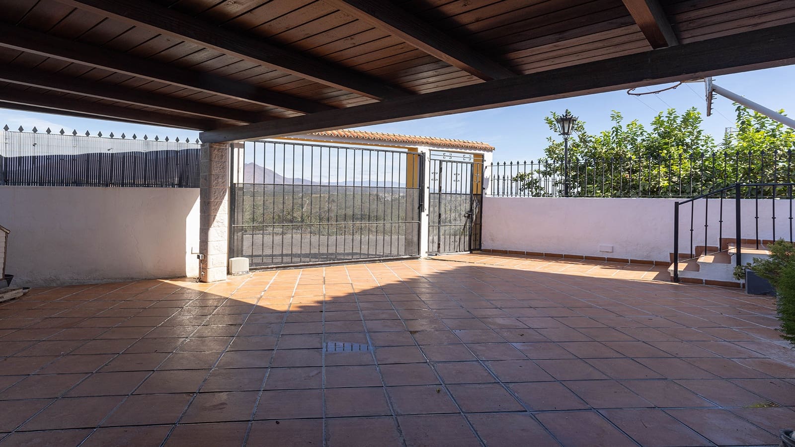 3 bedroom Townhouse for sale in Manilva with pool garage - € 399,000 (Ref: 8566455)