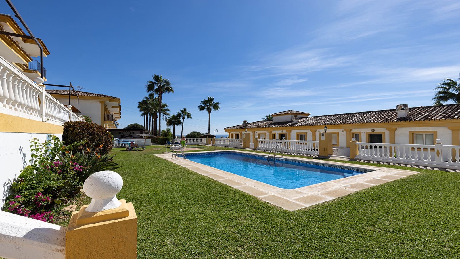 3 bedroom Townhouse for sale in Manilva with pool garage - € 399,000 (Ref: 8566455)