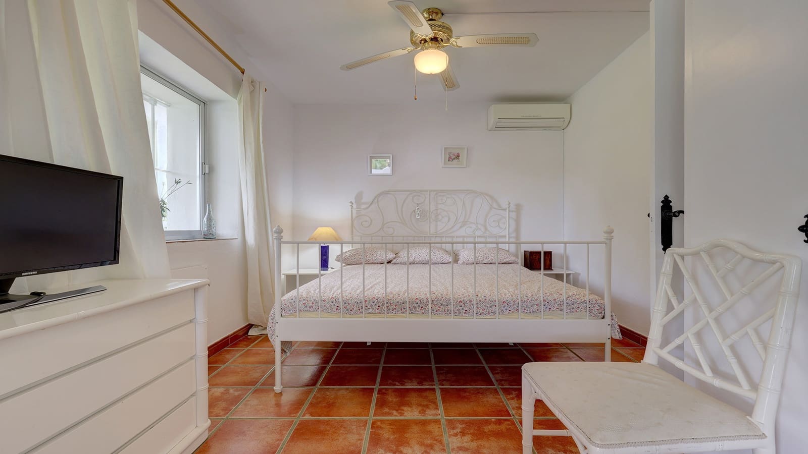 3 soveværelse Finca/Landehus til salg i San Pablo de Buceite med swimmingpool garage - € 650.000 (Ref: 8595318)