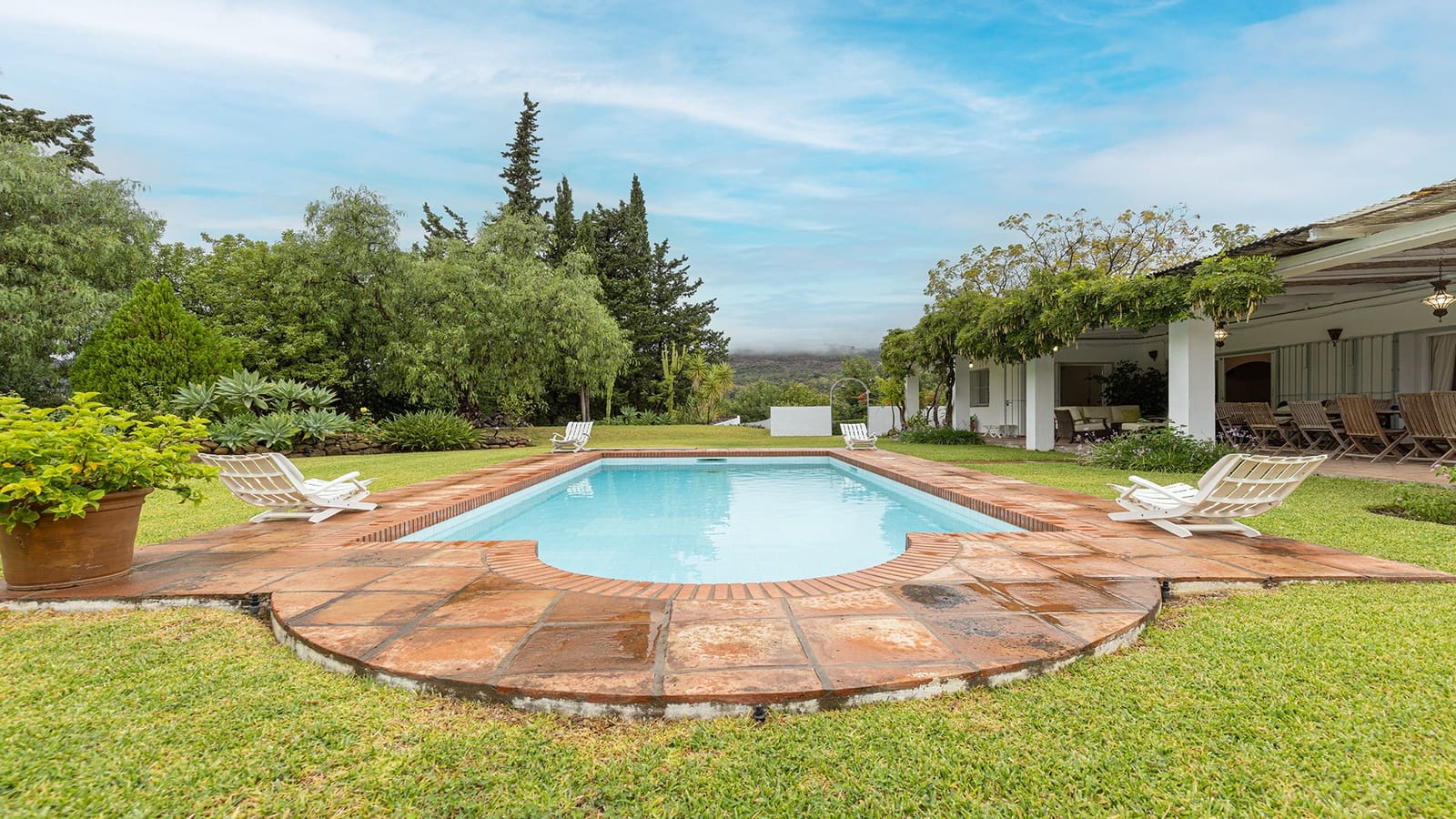 3 soveværelse Finca/Landehus til salg i San Pablo de Buceite med swimmingpool garage - € 650.000 (Ref: 8595318)