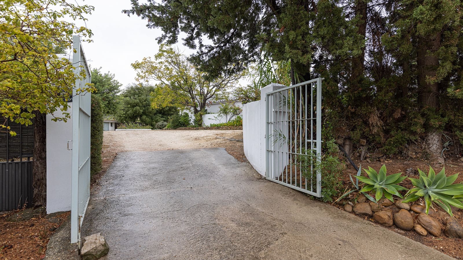 3 soveværelse Finca/Landehus til salg i San Pablo de Buceite med swimmingpool garage - € 650.000 (Ref: 8595318)