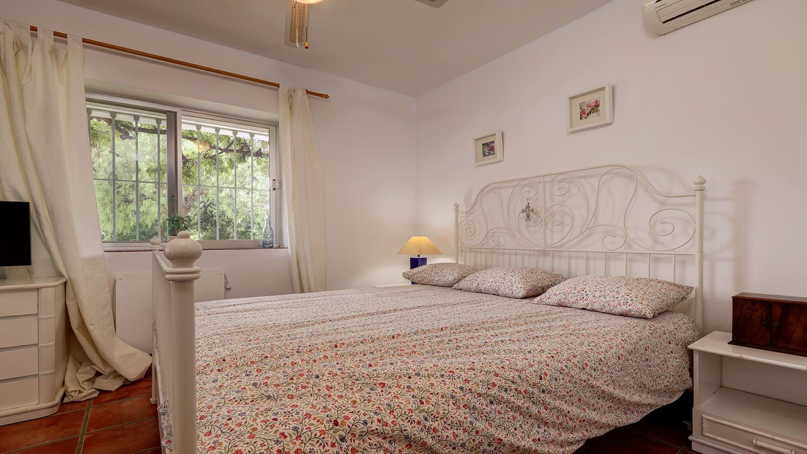 3 soveværelse Finca/Landehus til salg i San Pablo de Buceite med swimmingpool garage - € 650.000 (Ref: 8595318)