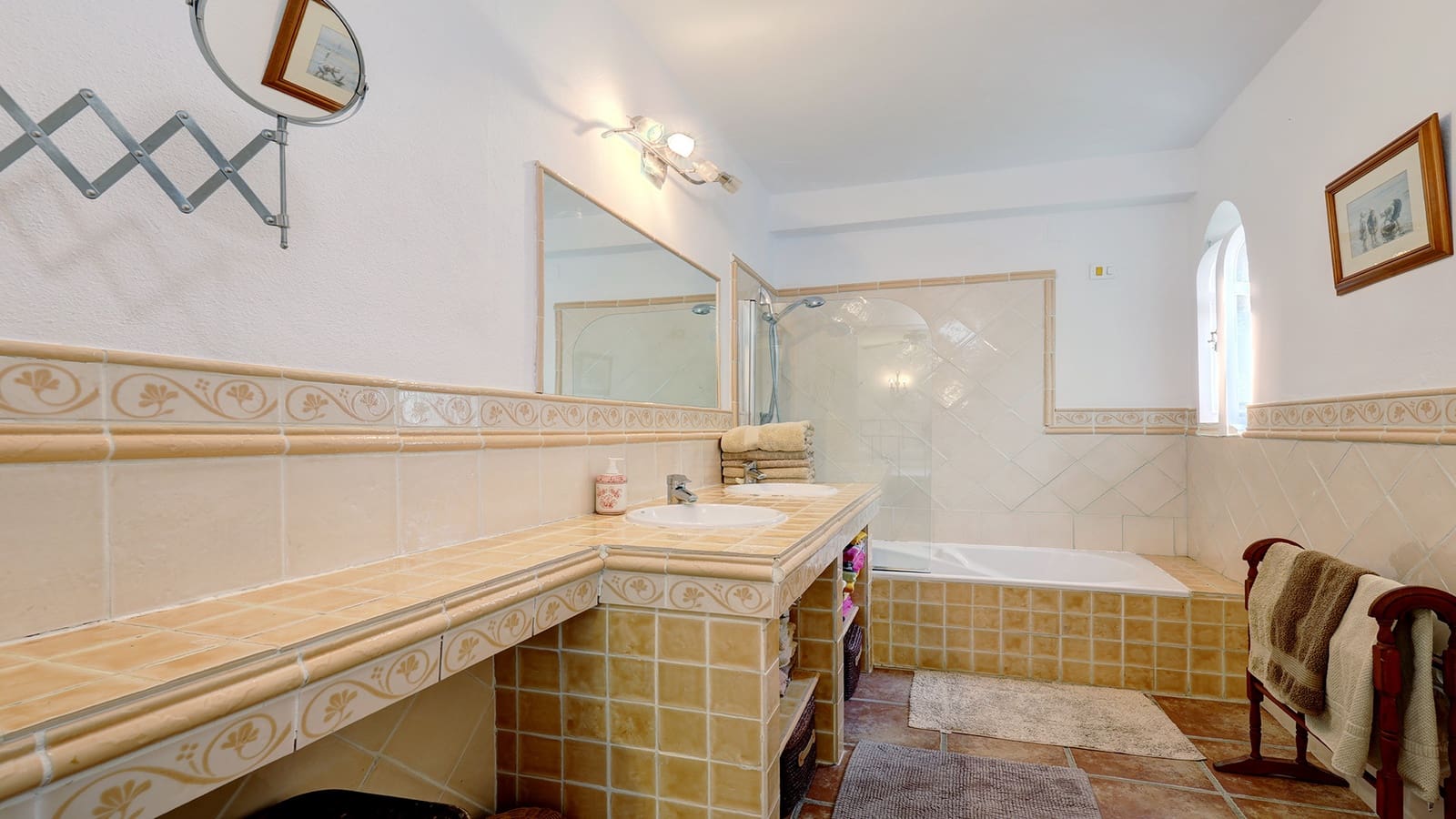 3 soveværelse Finca/Landehus til salg i San Pablo de Buceite med swimmingpool garage - € 650.000 (Ref: 8595318)