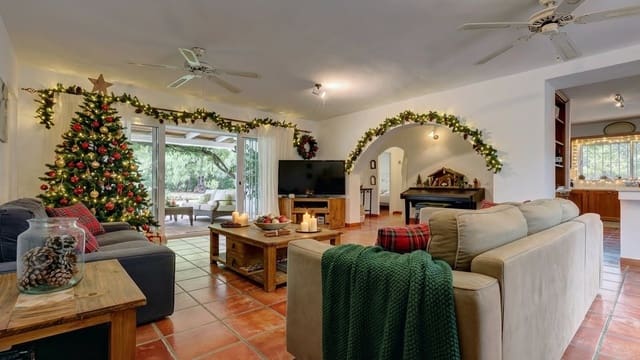 3 soveværelse Finca/Landehus til salg i San Pablo de Buceite, Jimena de la Frontera med swimmingpool garage - € 650.000 (Ref: 8595318)