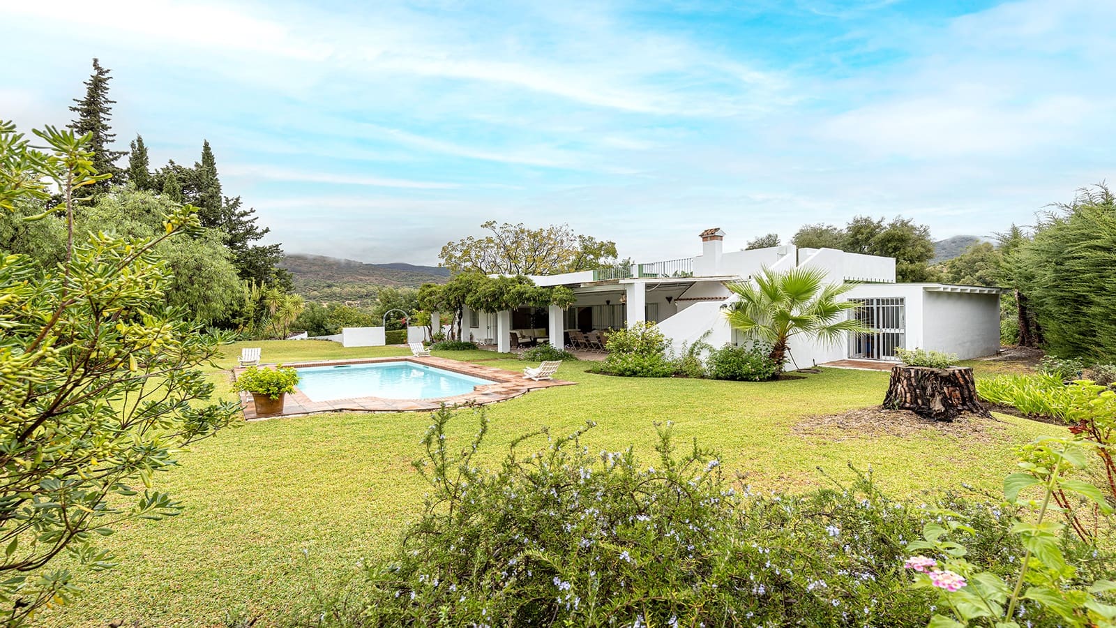 3 soverom Finca/Herregård til salgs i San Pablo de Buceite med svømmebasseng garasje - € 650 000 (Ref: 8595318)