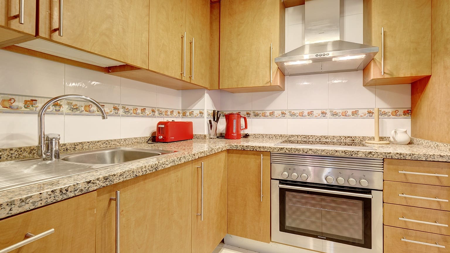 3 sypialnia Apartament na sprzedaż w San Luis de Sabinillas z basenem garażem - 350 000 € (Ref: 8836424)