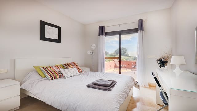 3 Zimmer Apartment zu verkaufen in San Luis de Sabinillas, Manilva mit Pool Garage - 340.000 € (Ref: 8836424)