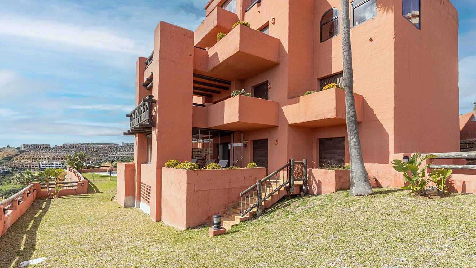 3 soveværelse Lejlighed til salg i San Luis de Sabinillas med swimmingpool garage - € 340.000 (Ref: 8836424)
