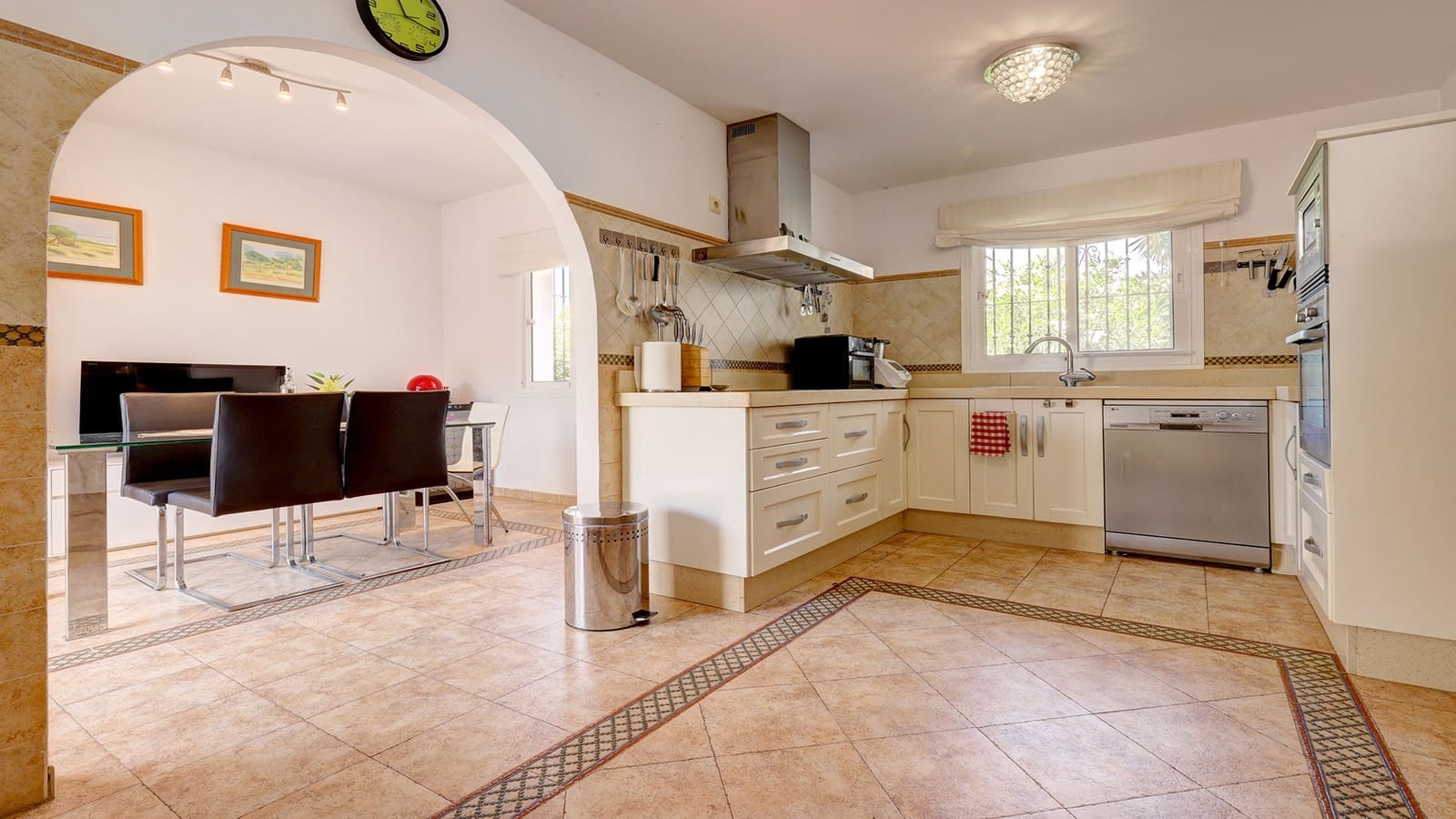 5 chambre Villa/Maison à vendre à Casares avec piscine garage - 1 200 000 € (Ref: 9099065)