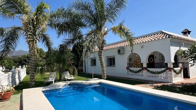 3 quarto Quinta/Casa Rural para venda em El Velerín, Estepona com piscina garagem - 1 075 000 € (Ref: 9129718)