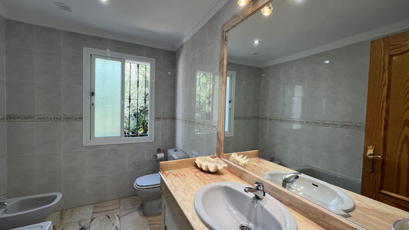 3 bedroom Finca/Country House for sale in El Velerin with pool garage - € 1,075,000 (Ref: 9129718)