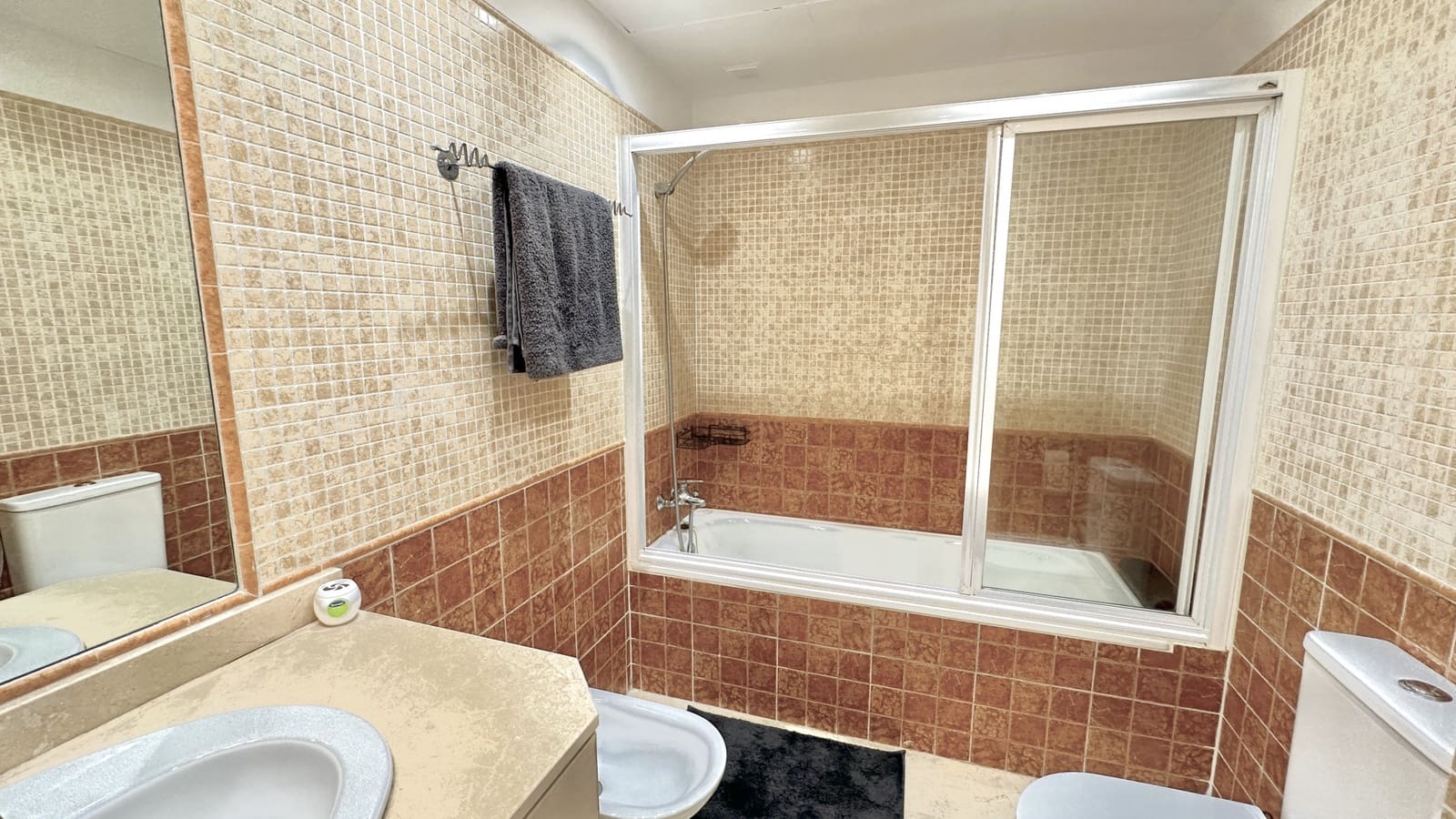 2 sovrum Lägenhet till salu i Manilva med pool garage - 249 000 € (Ref: 9147057)