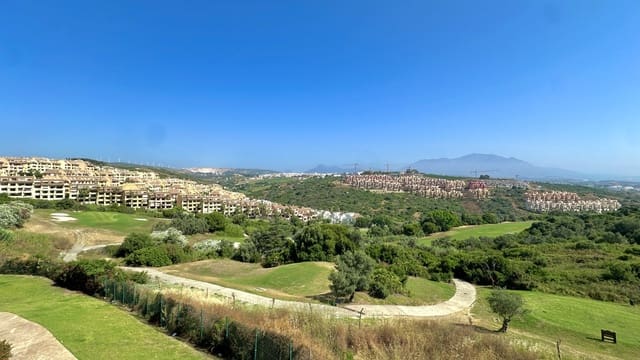 2 sovrum Lägenhet till salu i Manilva med pool garage - 249 000 € (Ref: 9147057)