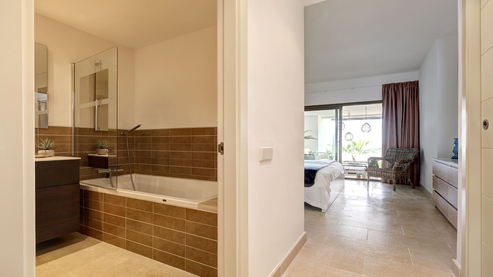 2 sypialnia Apartament na sprzedaż w Casares z basenem garażem - 479 000 € (Ref: 9153883)