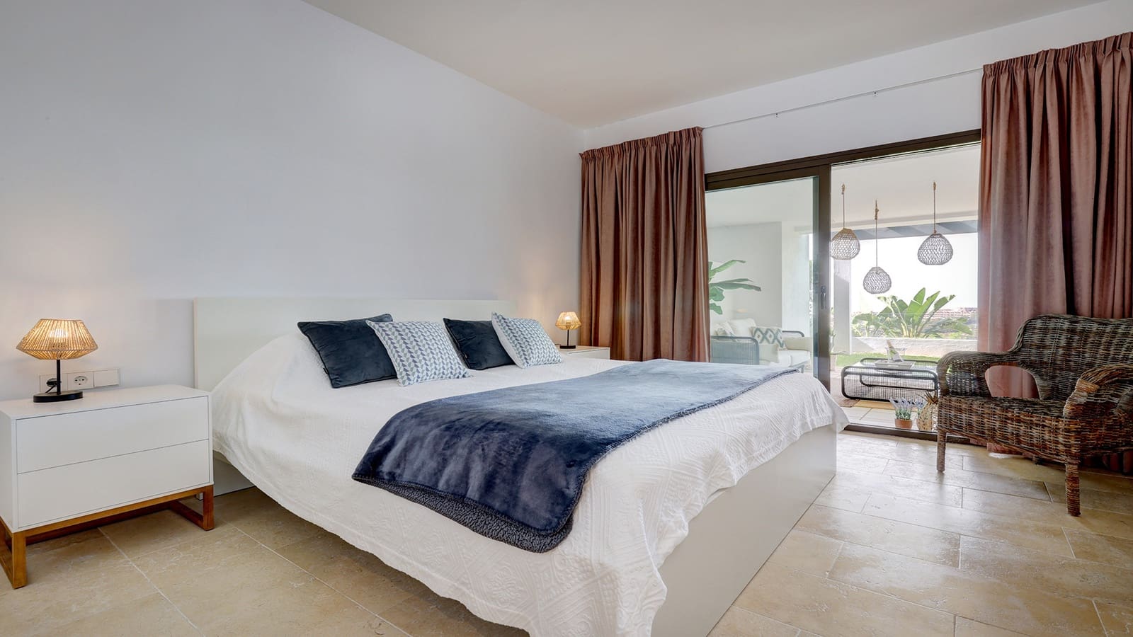 2 sypialnia Apartament na sprzedaż w Casares z basenem garażem - 479 000 € (Ref: 9153883)