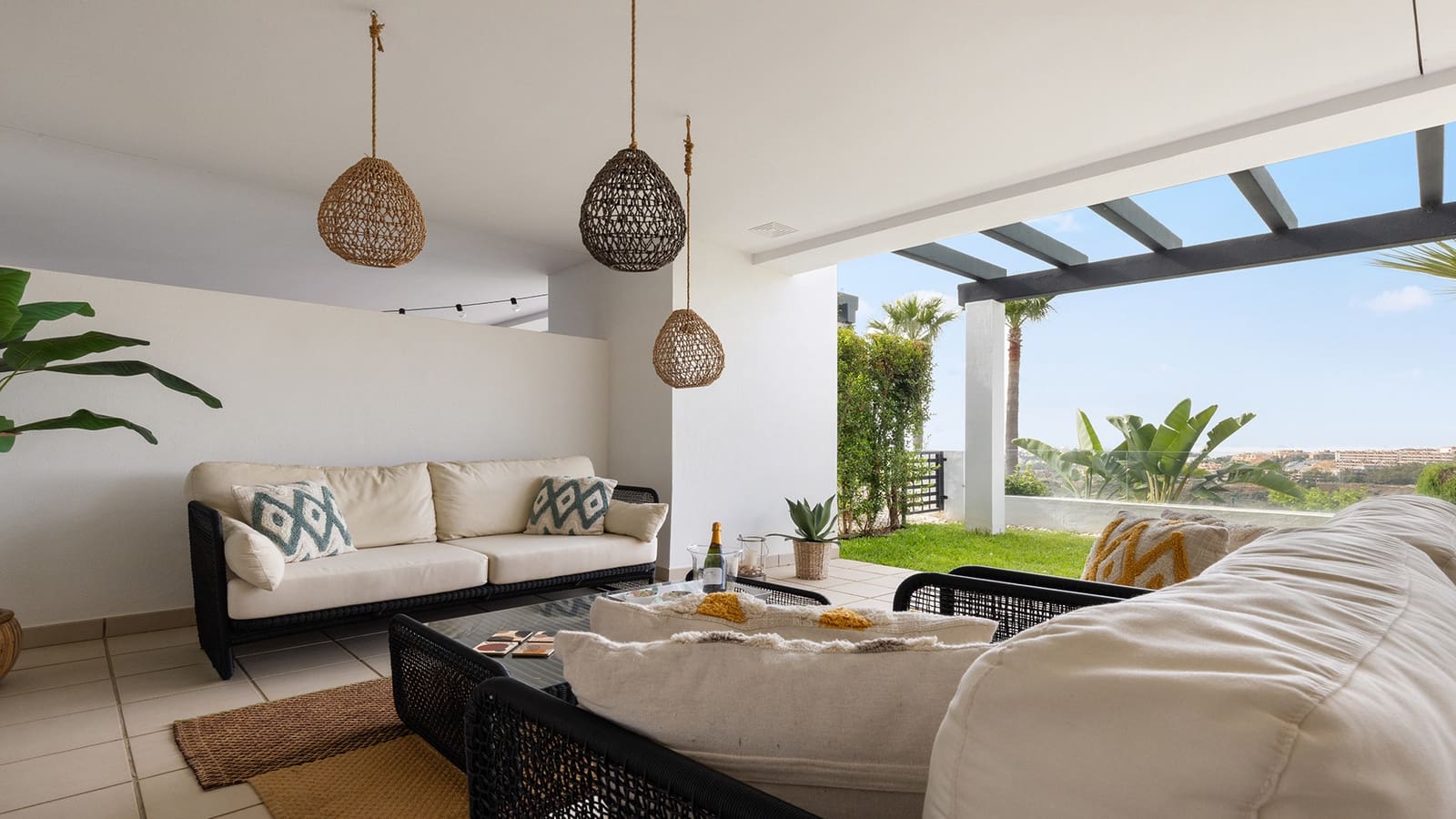 2 sypialnia Apartament na sprzedaż w Casares z basenem garażem - 479 000 € (Ref: 9153883)