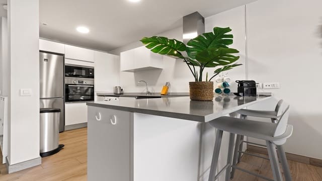 2 Zimmer Apartment zu verkaufen in Casares mit Pool Garage - 369.000 € (Ref: 9200451)