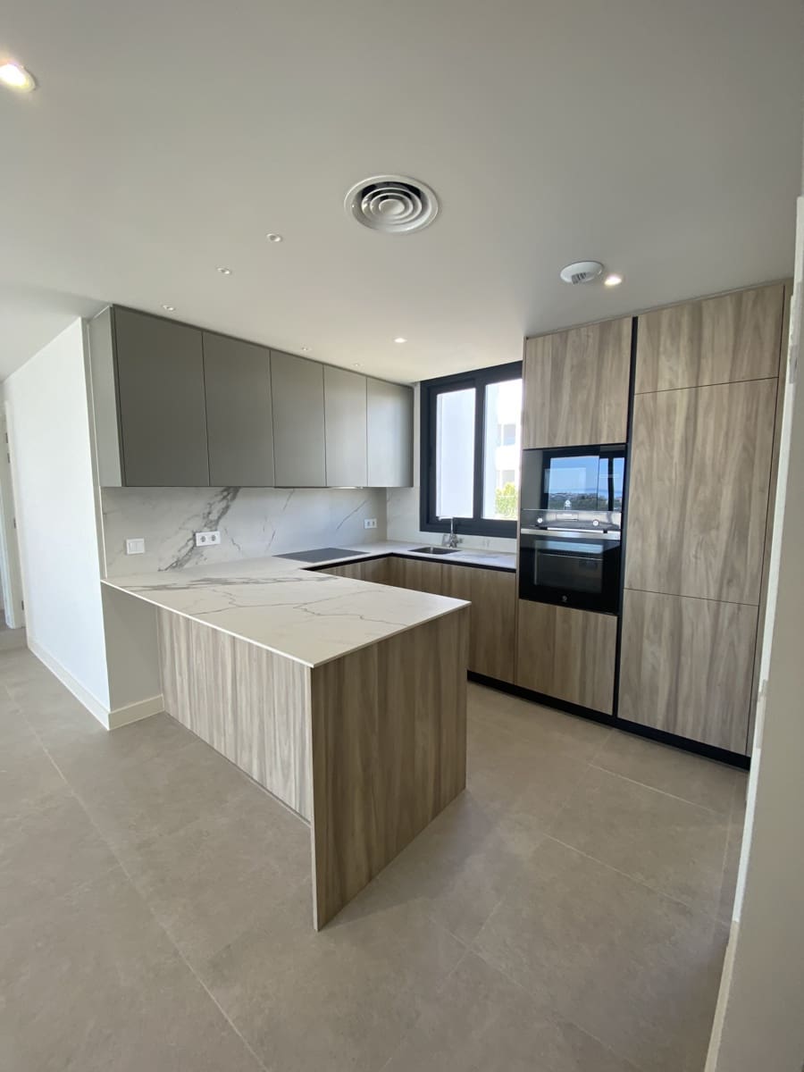 Ático de 3 habitaciones en Estepona en venta con piscina garaje - 675.000 € (Ref: 9206415)